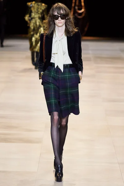 Look 44